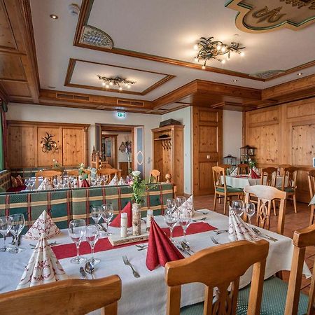 Hotel Bayrischer Loewe Остерхофен Екстериор снимка