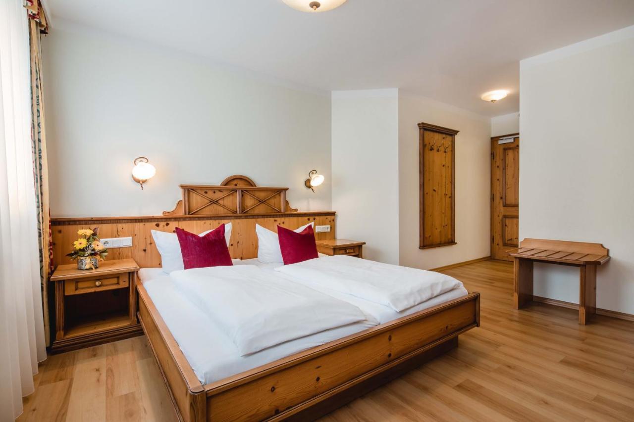 Hotel Bayrischer Loewe Остерхофен Екстериор снимка
