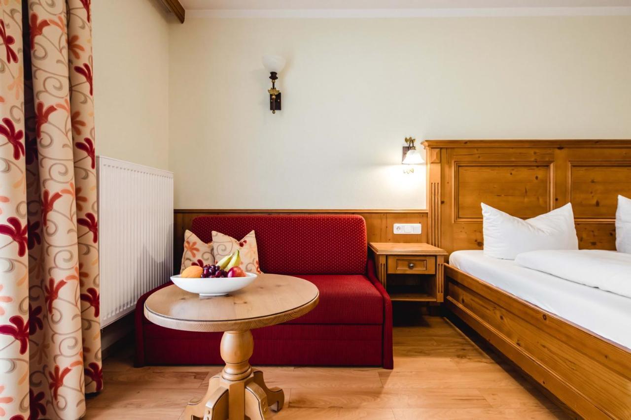 Hotel Bayrischer Loewe Остерхофен Екстериор снимка