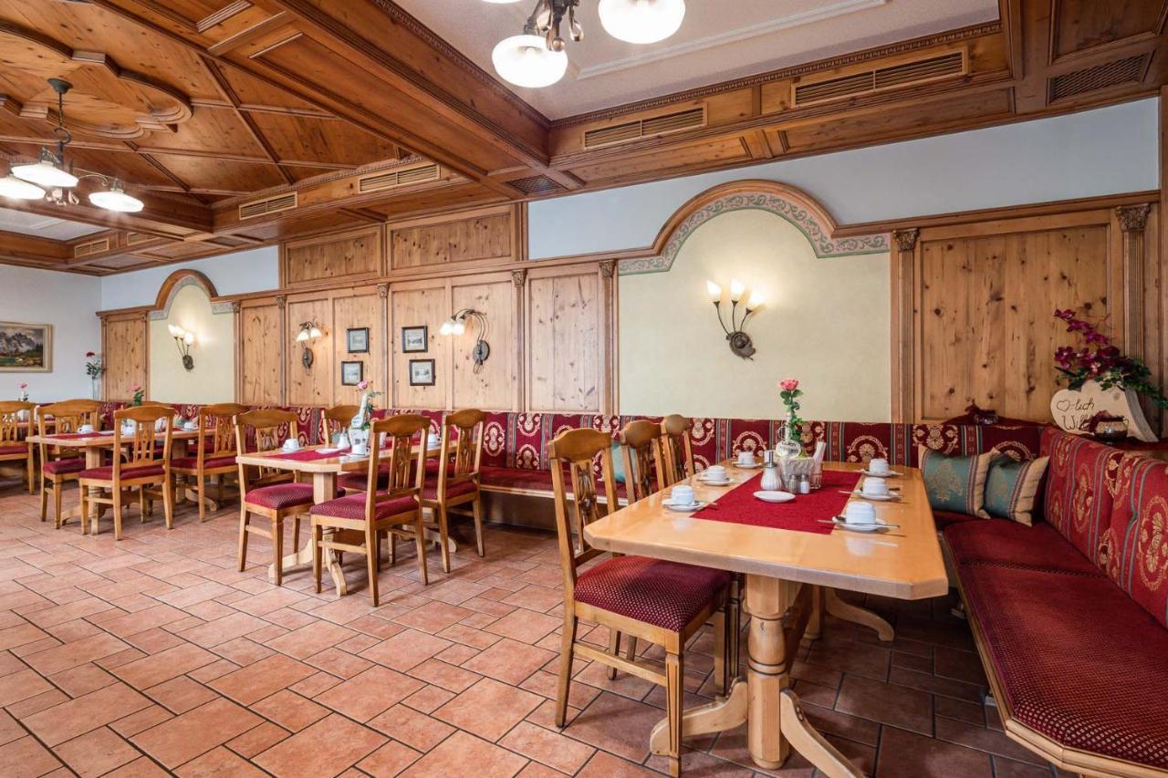 Hotel Bayrischer Loewe Остерхофен Екстериор снимка